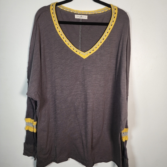 SOLD OUT - Picture 3 of 11